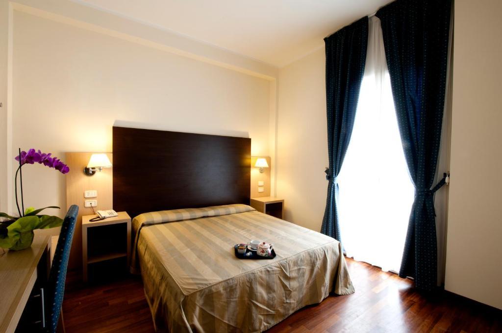 Hotel Royal Пезаро Номер фото